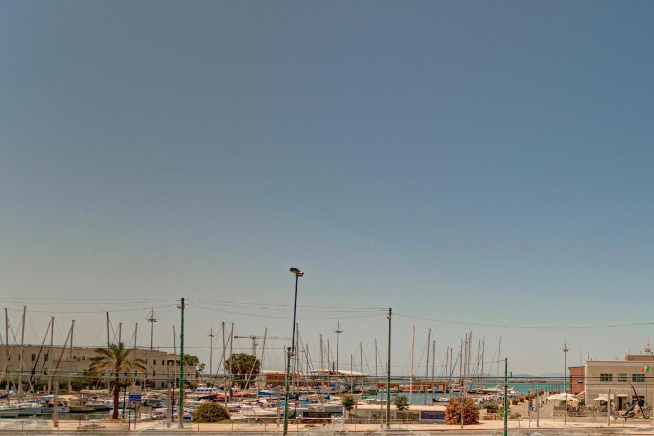 Apartmán Right House Sur Le Port - Harbour View Cagliari Exteriér fotografie